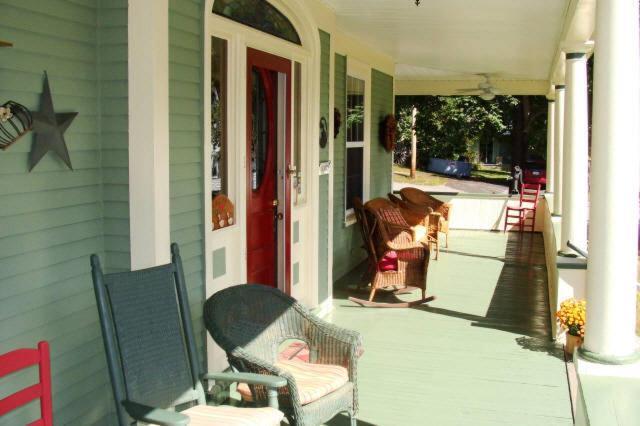 The Young House Bed And Breakfast Millinocket Экстерьер фото